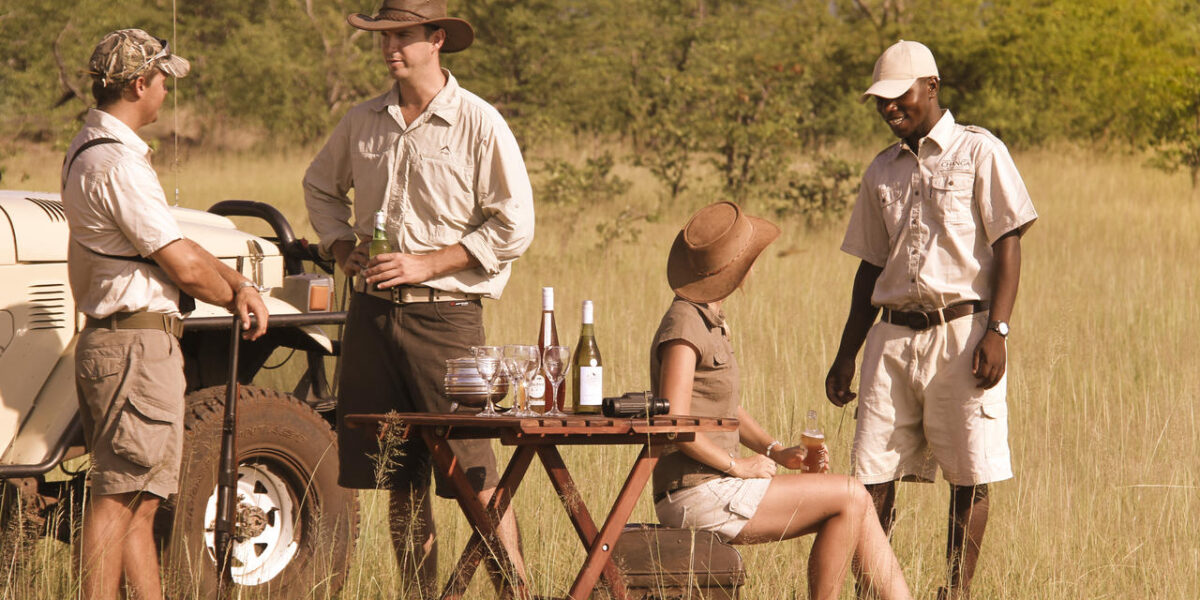 What Should I Wear for a Kenya Safari